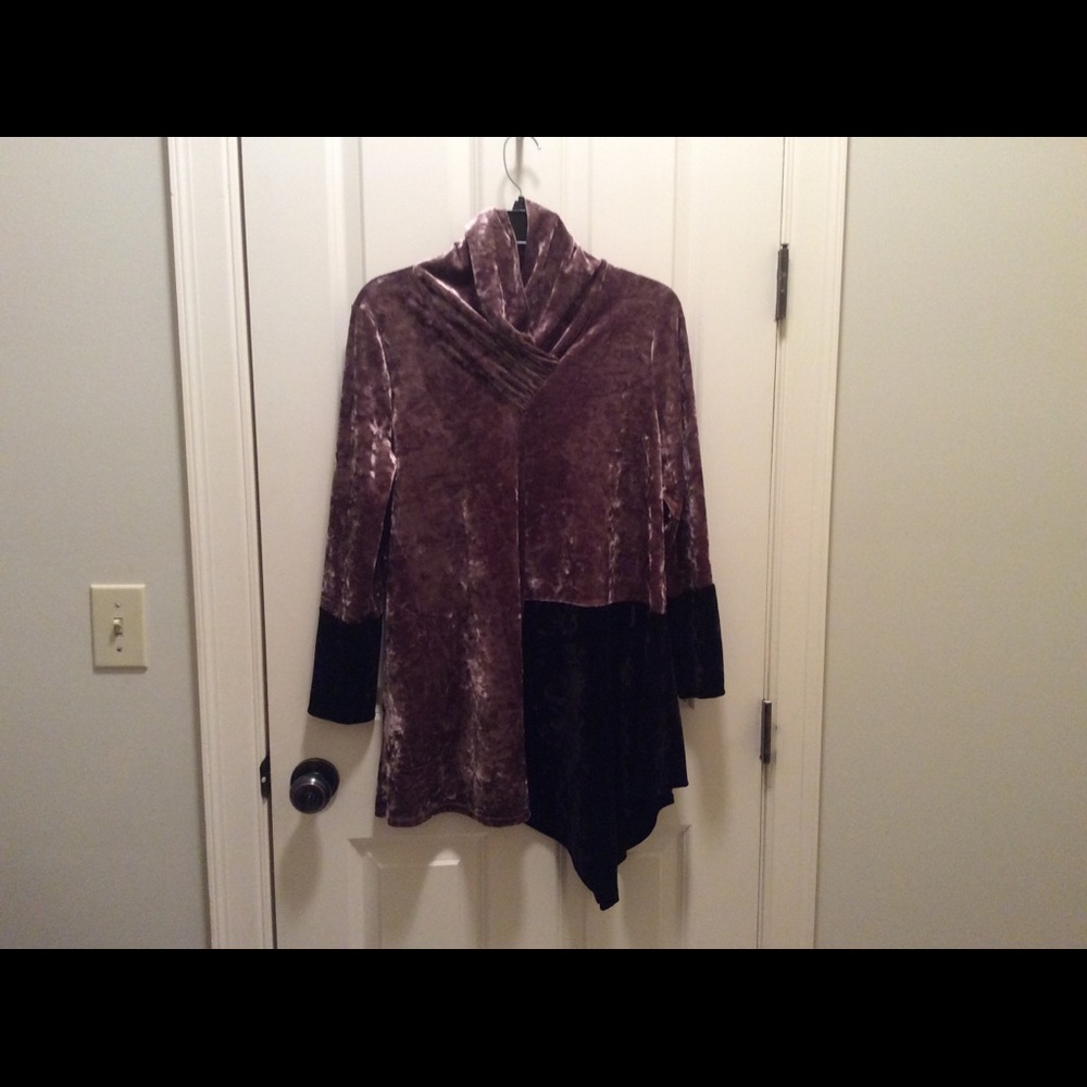 IC crushed velvet tunic